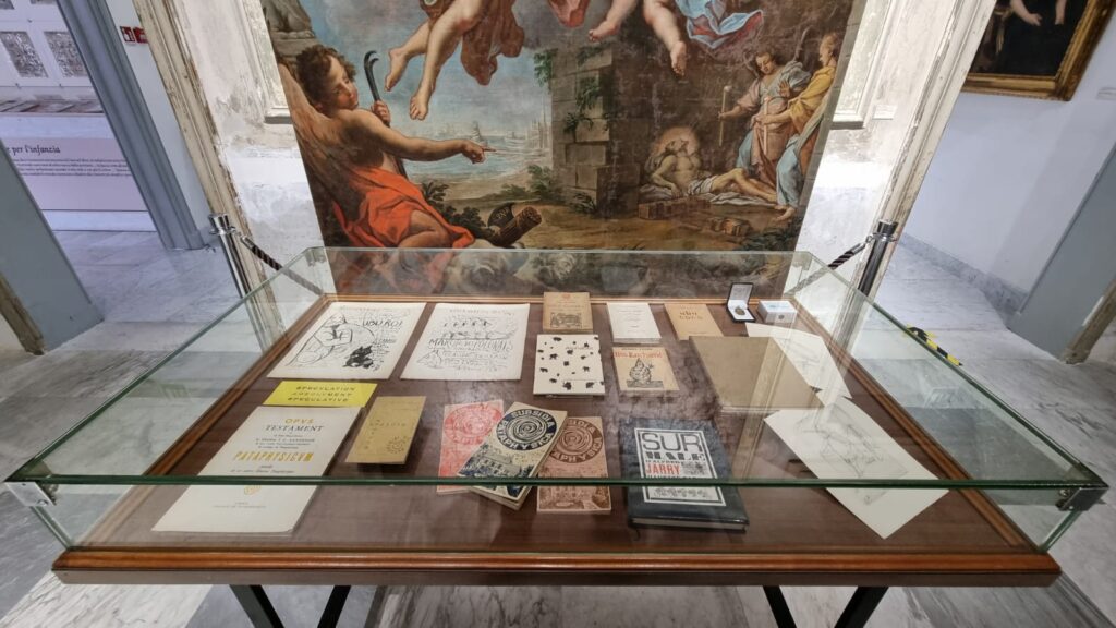 Immagine dal catalogo "Sanremo Patafisica - Gesta e Memorabilia da un Universo Supplemtare", dall'omonima mostra presso il Museo Civico di Sanremo (28 Marzo - 21 Aprile 2024)